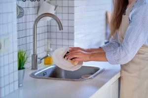 Cách rửa chén sạch và nhanh bạn cần bỏ túi ngay