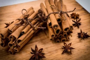 Lý do tinh dầu quế được yêu thích trong các sản phẩm vệ sinh nhà cửa