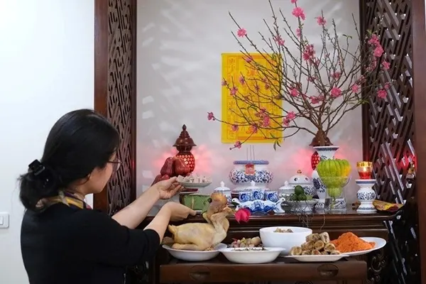 lau dọn ban thờ