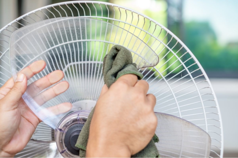 Làm sạch quạt điện và điều hòa