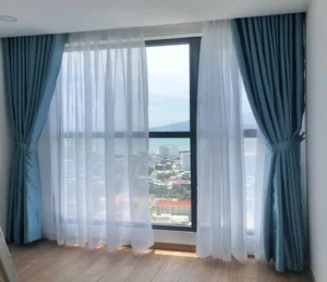 Mẹo làm sạch cửa kính trong suốt không bám bụi
