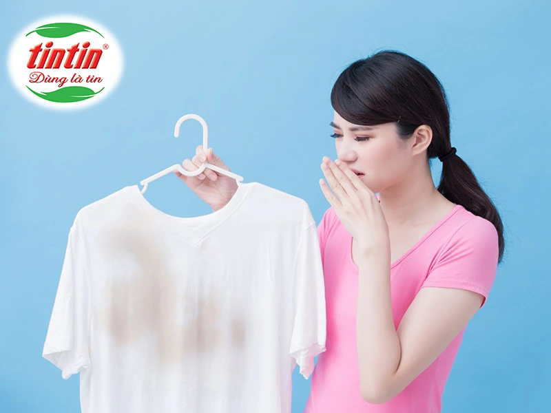 Cách xử lý quần áo bị mốc lâu ngày hiệu quả tại nhà